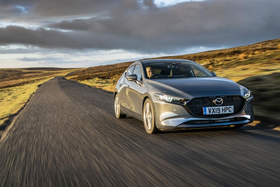  Mazda3 Skyactiv-G GT Sport Hatchback 2019 года  (UK) (фото 19 из 83)